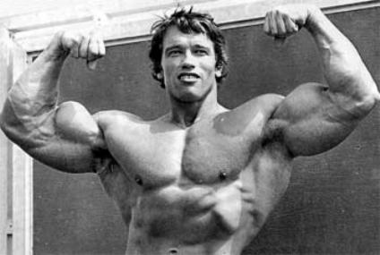 Η προπόνηση στήθους του Arnold Schwarzenegger